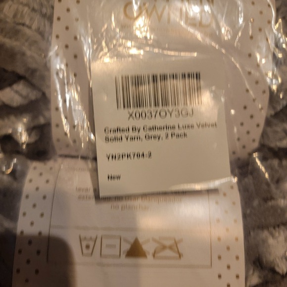 Crafted By Catherine Yarn Gray Luxe Velvet Yarn 2 Pack #6 Yarn - Picture 4 of 5